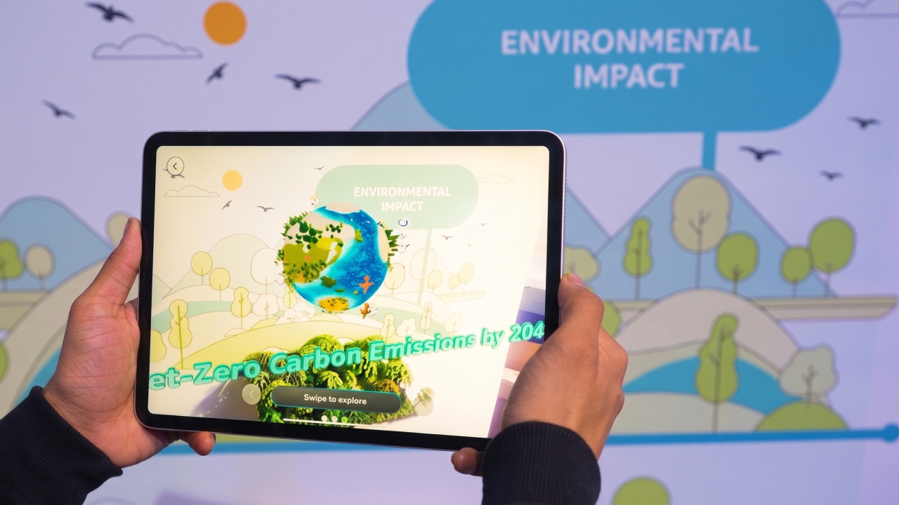 interactive ipad display.jpg